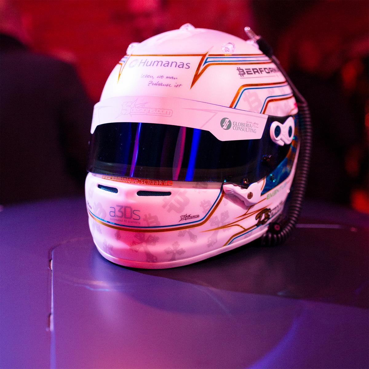 Helm Dominique Schaak Saison 2023